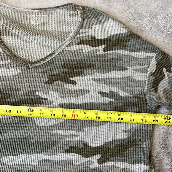 🦅 American Eagle Waffle Knit Longsleeve - Picture 9 of 10